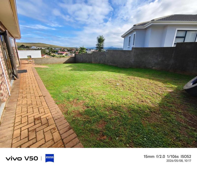 4 Bedroom Property for Sale in Hartenbos Heuwels Western Cape